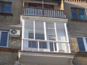 Виды витражного остекления лоджии и балкона в фото