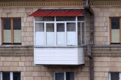 Ремонт балкона в панельном доме своими руками (правила)		