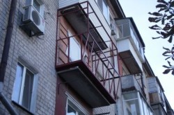 Ремонт балкона в панельном доме своими руками (правила)		