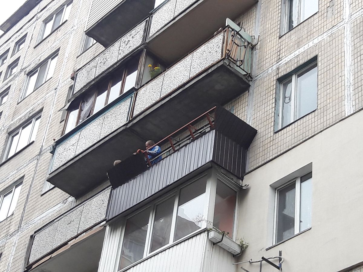 Обшивка балкона внутри и снаружи в Киеве