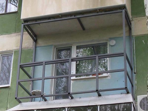 Расширение балкона должно быть максимально безопасным