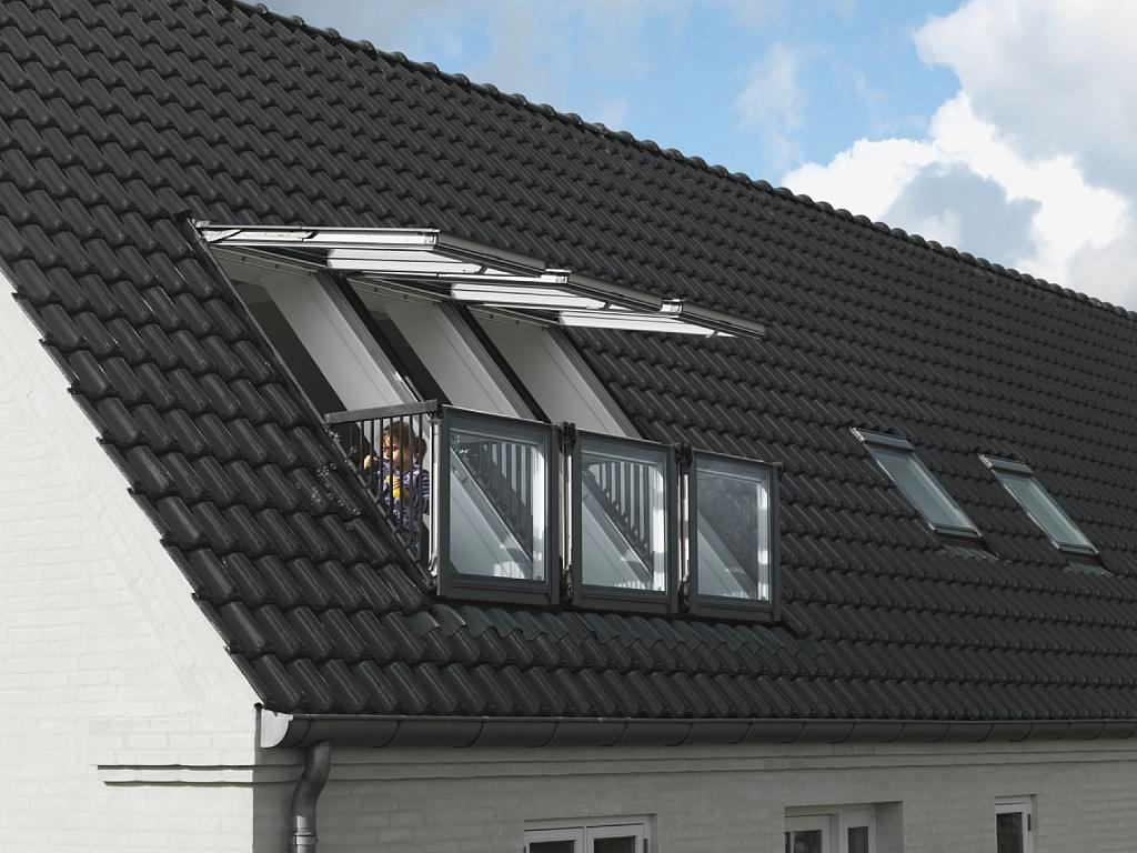 Черное оформление крыши дома