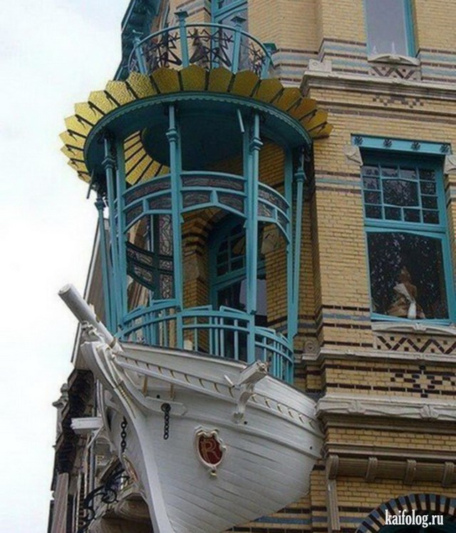 Смешные балконы (50 фото)