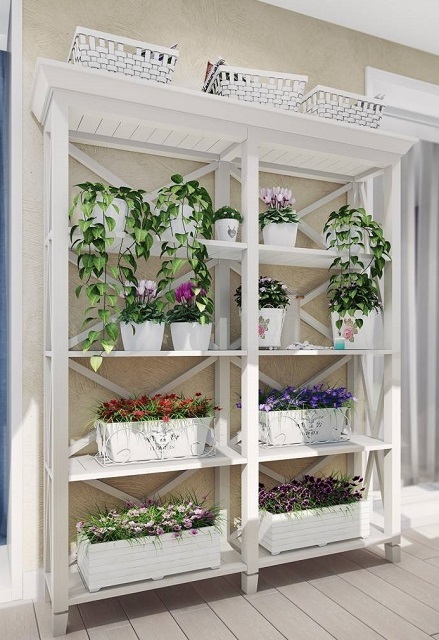 Характерный для «прованса» шкаф-этажерка, служащий отличным местом для размещения цветов
