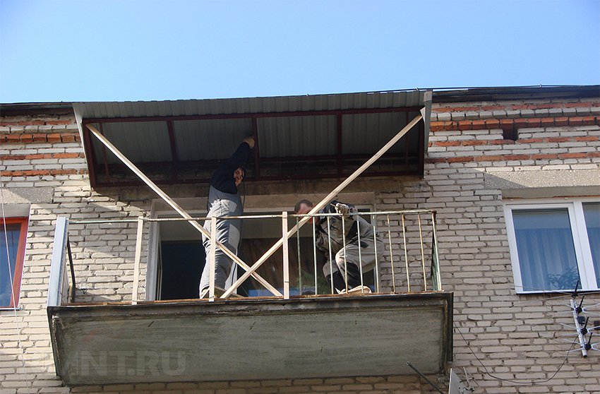 Как сделать крышу на балконе на последнем этаже