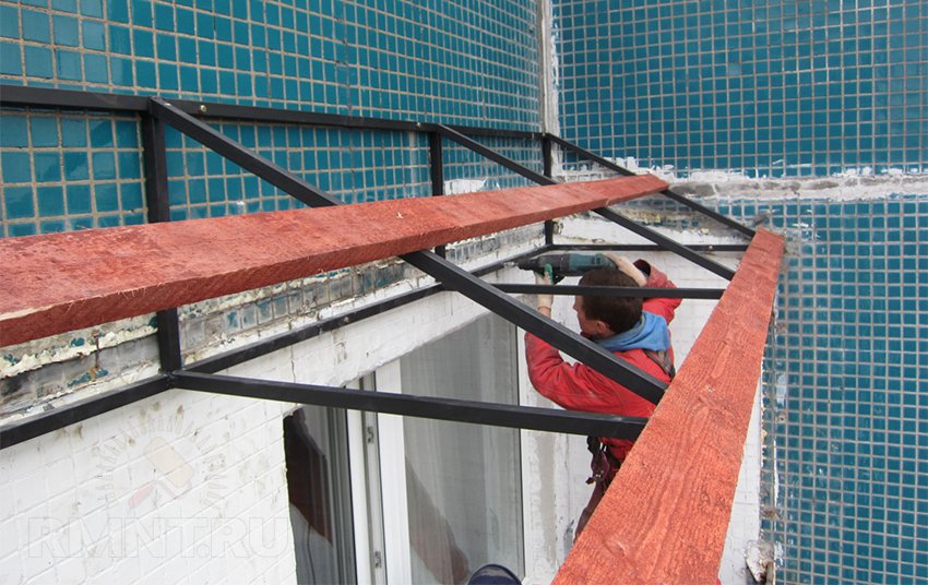 Как сделать крышу на балконе на последнем этаже