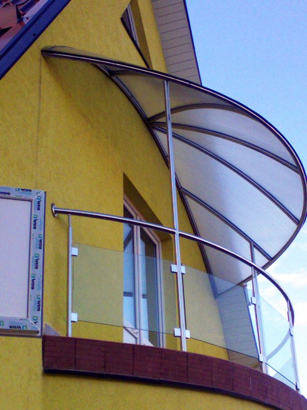 Купольный козырек над балконом фото