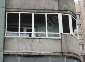 Фото 03. Особенности остекления балкона и лоджии окнами ПВХ в домах 137 серии в СПб.