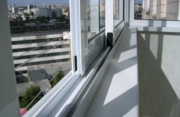 Раздвижные окна для балкона