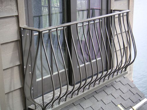Стеклянный французский балкон 