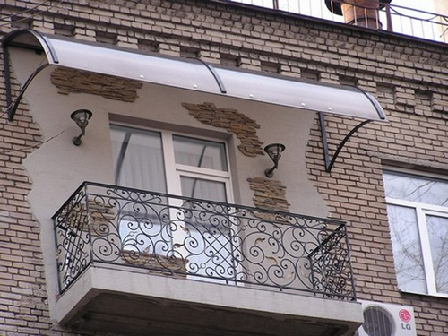 Ремонт балкона своими руками на верхнем этаже 