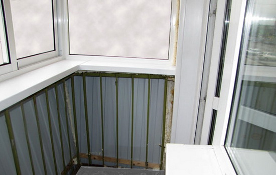 Остекление балкона в хрущевке