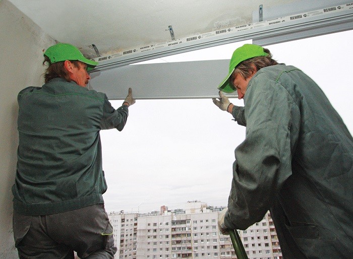 Как отремонтировать балкон своими руками