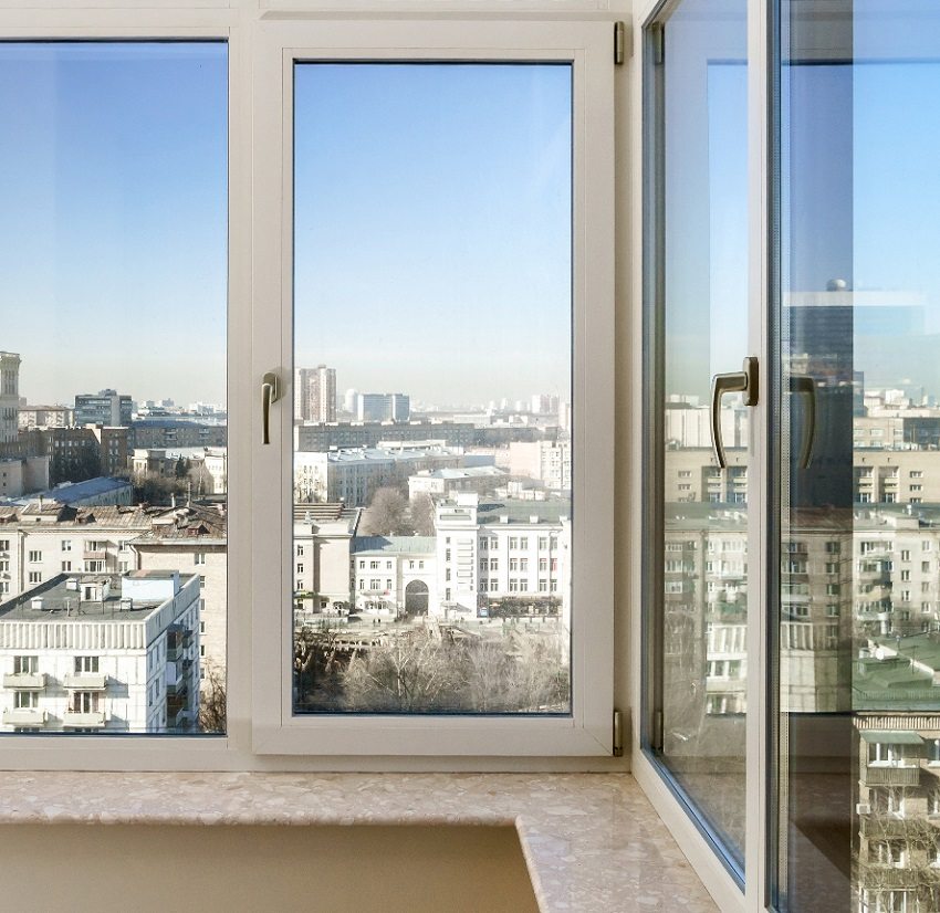 Металлопластиковые окна со стеклопакетами - оптимальный вариант для утепления балкона