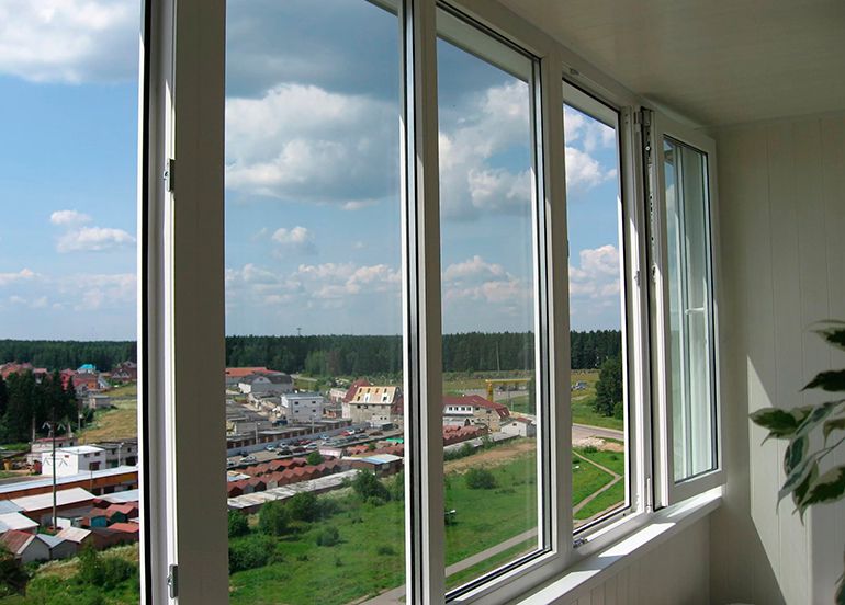 Ремонт раздвижных окон на балконе
