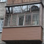 Деревянный балкон