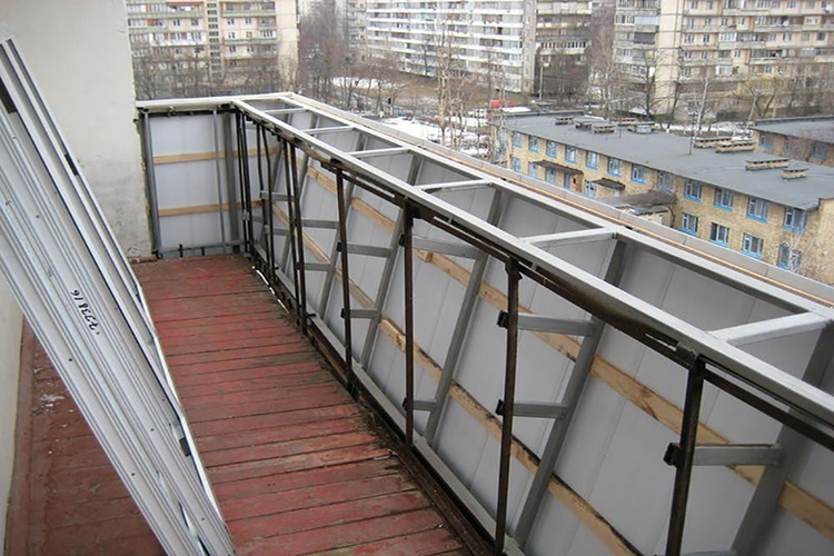 Парапет балкона