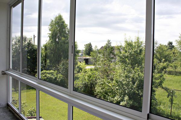 Балкон с окнами из алюминиевого профиля