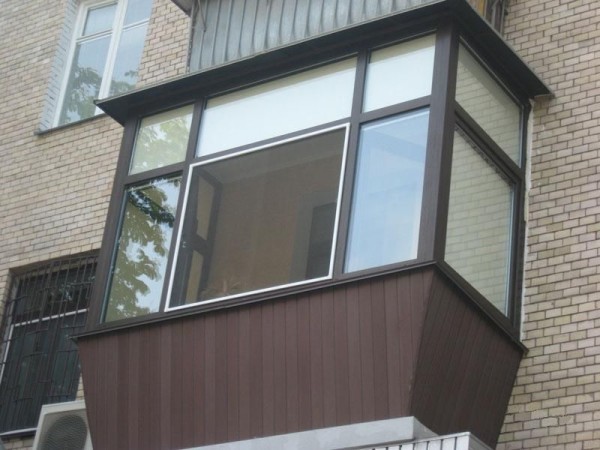 На фото: хорошо отделанный балкон будет не только намного привлекательнее, но и намного теплее