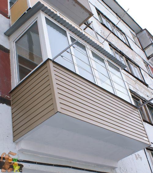 Привлекательный балкон можно сделать с достаточно малыми затратами