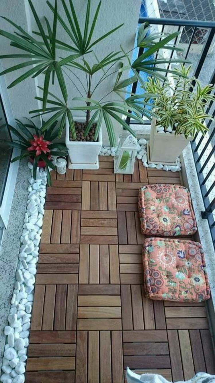Деревянная плитка на балкон
