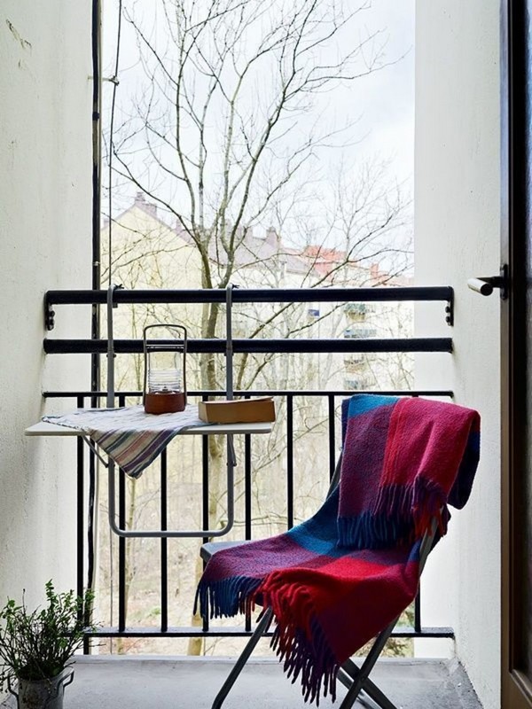 Откидной столик на балкон фото